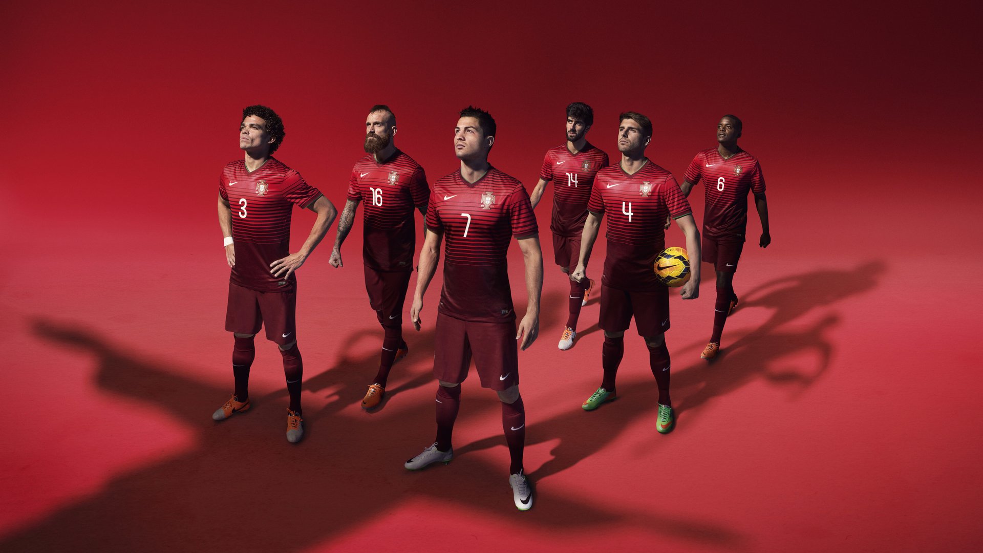 被团队信任的力量：合作共赢的幕后秘密，团队合作中相互信任的重要性